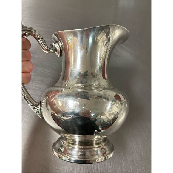 Vintage Onedia Silverplated Water Pitcher. Used. Some scratches. Please see the - Picture 5 of 6